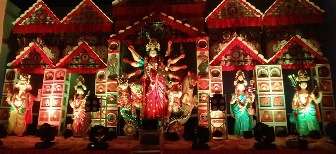 রাউজানে এমপি ফজলে করীম চৌধুরীর মণ্ডপ পরিদর্শন