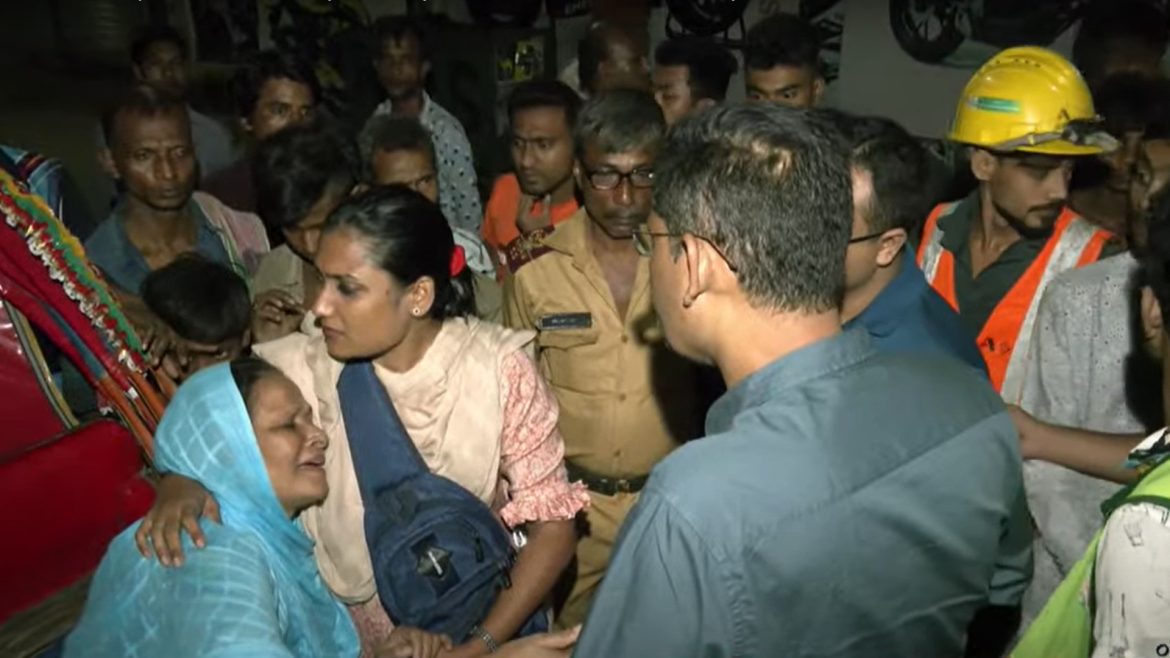 মালিবাগে উড়ালসড়কের ওপর থেকে পড়ে তরুণীর মৃত্যু