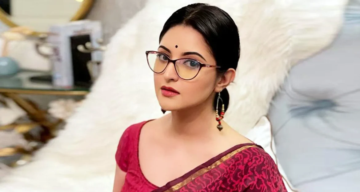 শুটিংয়ে উপস্থিত পরীমনি