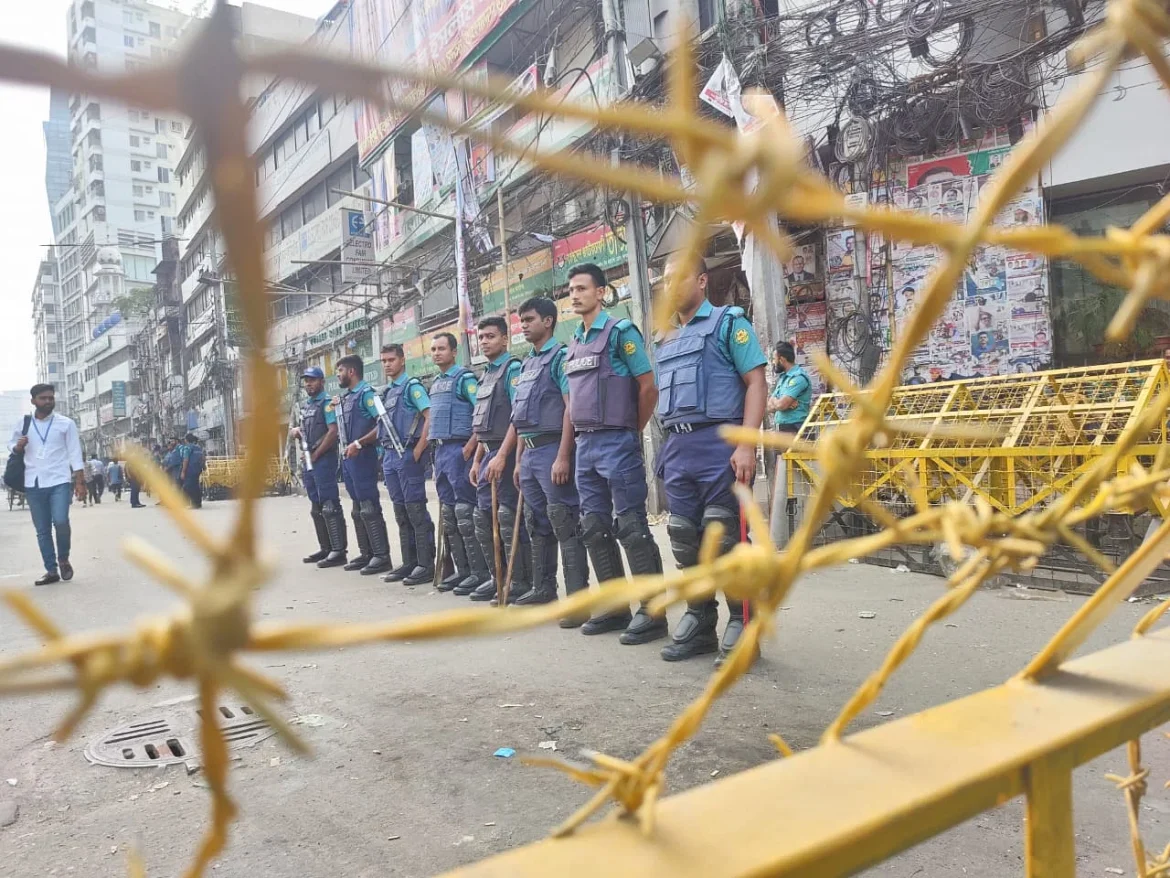 বিএনপির কার্যালয়ের সামনে পুলিশী পাহারা