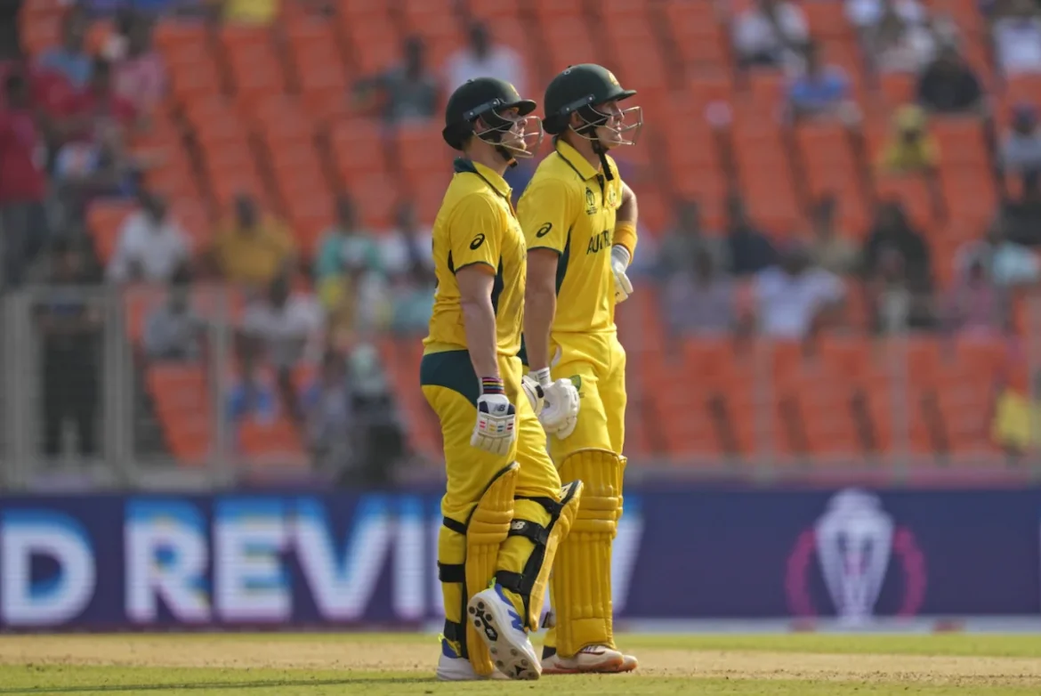 অস্ট্রেলিয়া শুরুতেই দুই ওপেনারকে হারালো