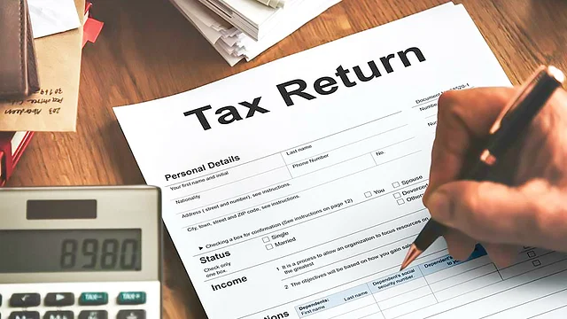 আয়কর রিটার্ন জমায় যেসব কাগজপত্র লাগবে, তৈরি করুন তালিকা