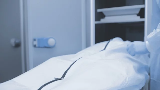 একসঙ্গে চার তরুণীর বিষপান, মারা গেলেন দুজন