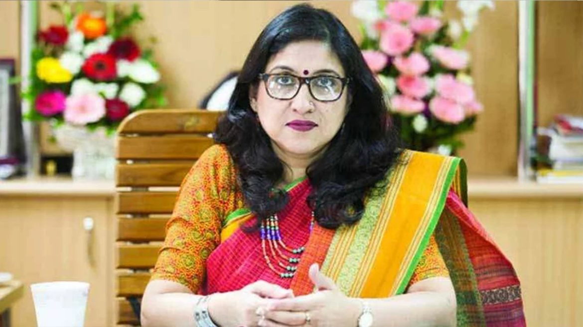 জগন্নাথ বিশ্ববিদ্যালয়ের প্রথম নারী উপাচার্য সাদেকা হালিম