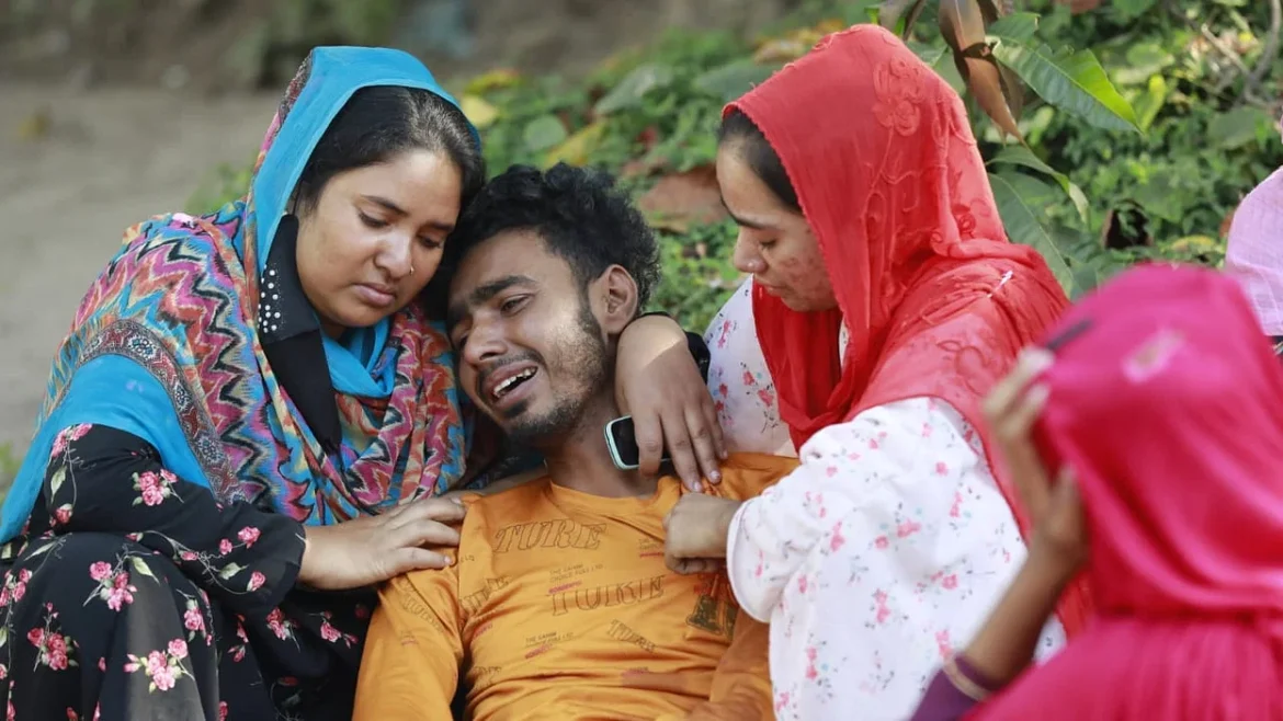 পুলিশের সঙ্গে সংঘর্ষে এক নারী পোশাকশ্রমিক নিহত