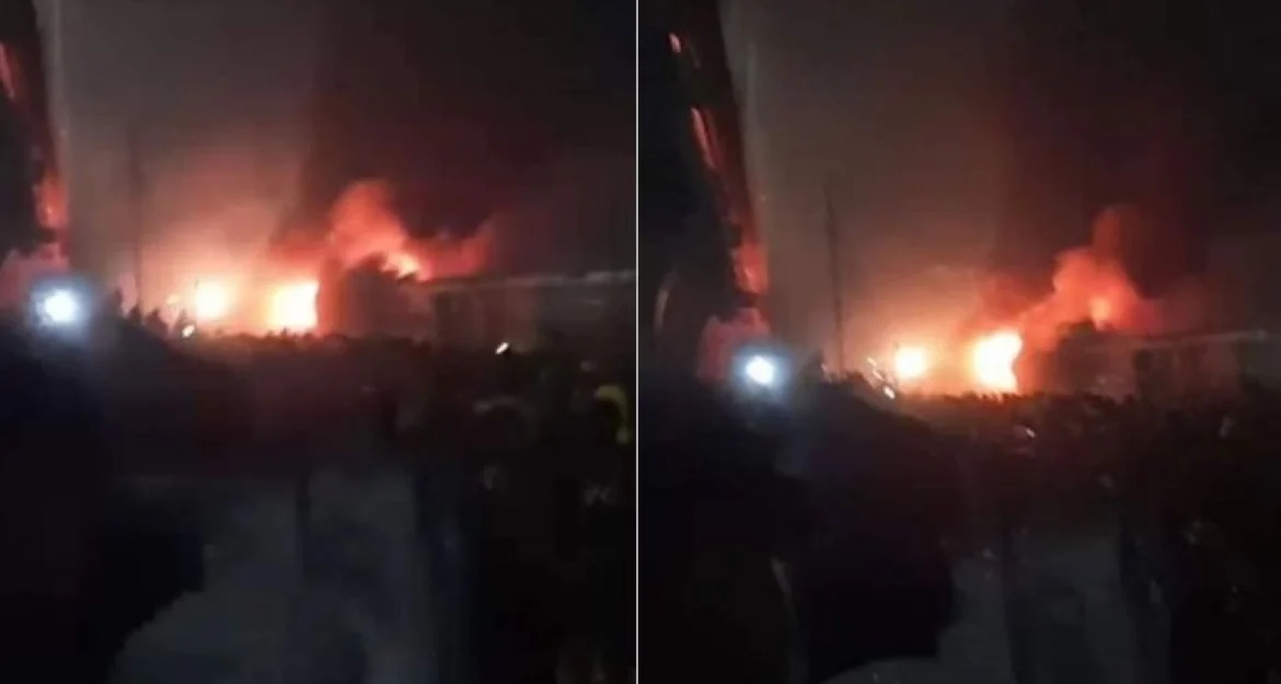 তেজগাঁওয়ে ট্রেনে আগুন, ৪ জনের মরদেহ উদ্ধার