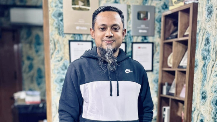 প্রথম বাংলাদেশি কনটেন্ট ক্রিয়েটর হিসেবে ইউটিউবের ব্লগে আরজে কিবরিয়া