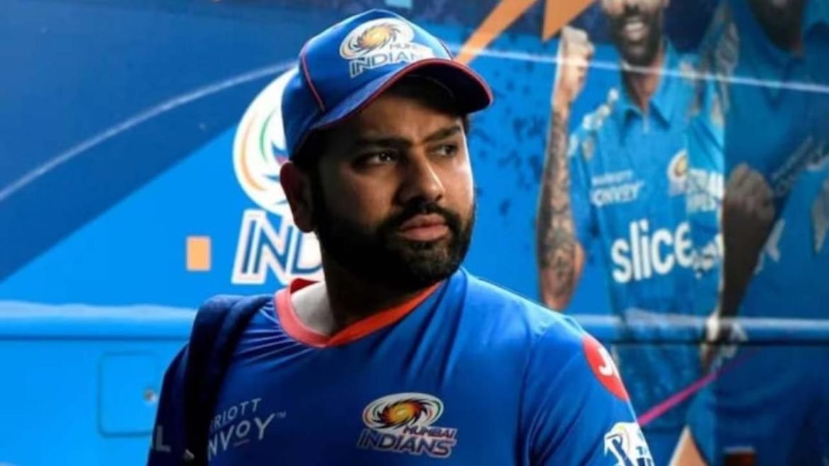 রোহিত নেতৃত্ব হারাতেই মুম্বাইয়ের ৪ লাখ ফলোয়ার নেই