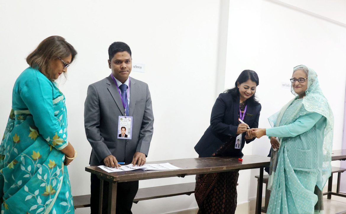 ঢাকা সিটি কলেজ কেন্দ্রে প্রধানমন্ত্রী শেখ হাসিনা