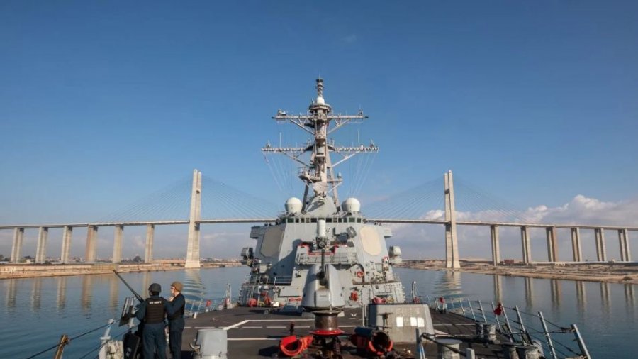 এবার লোহিত সাগরে মার্কিন যুদ্ধজাহাজে হুথিদের হামলা