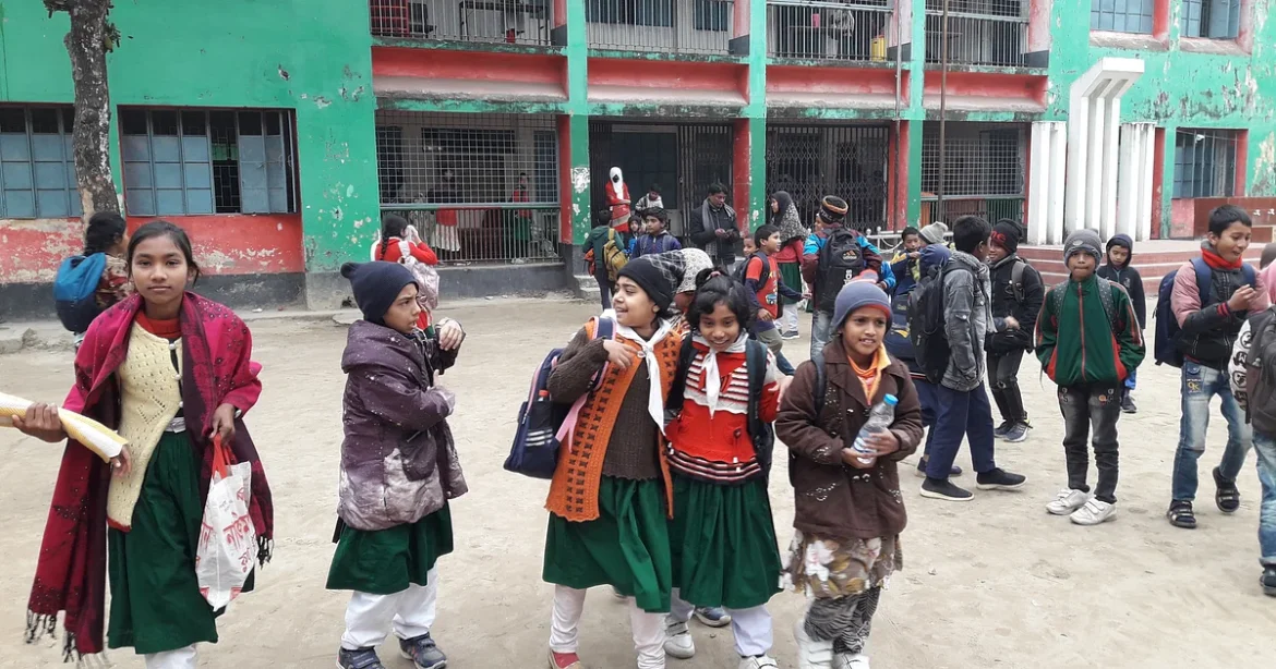 তিন জেলার সব প্রাথমিক বিদ্যালয়ে পাঠদান বন্ধ