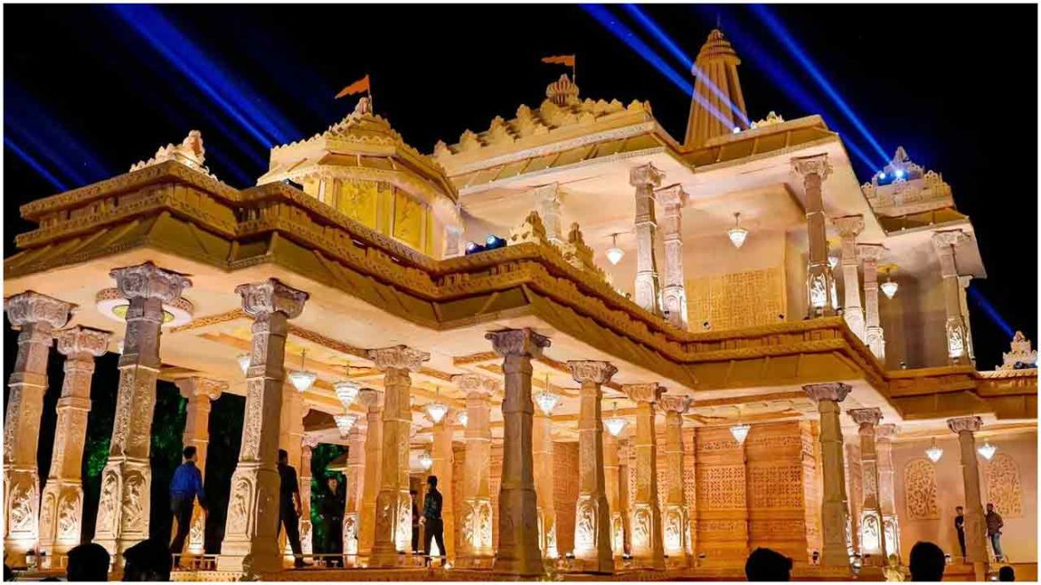 বাবরি মসজিদের স্থানে রাম মন্দির উদ্বোধন সোমবার