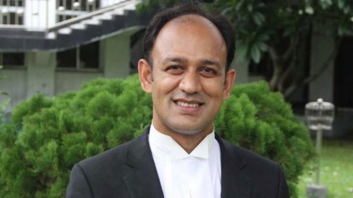 ইতিহাস সৃষ্টি করে বিশাল ব্যবধানে এগিয়ে ব্যারিস্টার সুমন