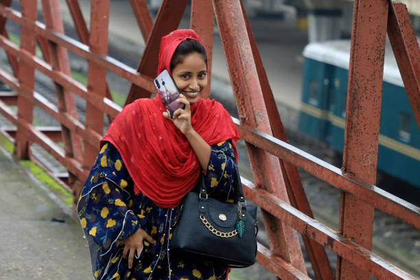 বাংলাদেশী মোবাইল ব্যবহারকারী