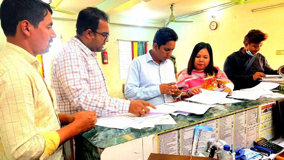 পর্যটককে মারধর: গ্রিন লাইন পরিবহনকে জরিমানা, চালকের লাইসেন্স জব্দ