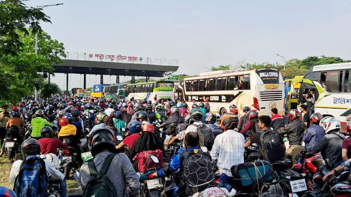 পদ্মা সেতুতে একদিনে সর্বোচ্চ টোল আদায়ের রেকর্ড
