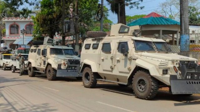 ব্যাংক ডাকাতিতে যুক্ত চালক আটক, কেএনএফ দমনে বান্দরবানে সাঁজোয়া যান