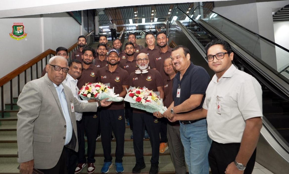 দেশে ফিরেছে টাইগাররা