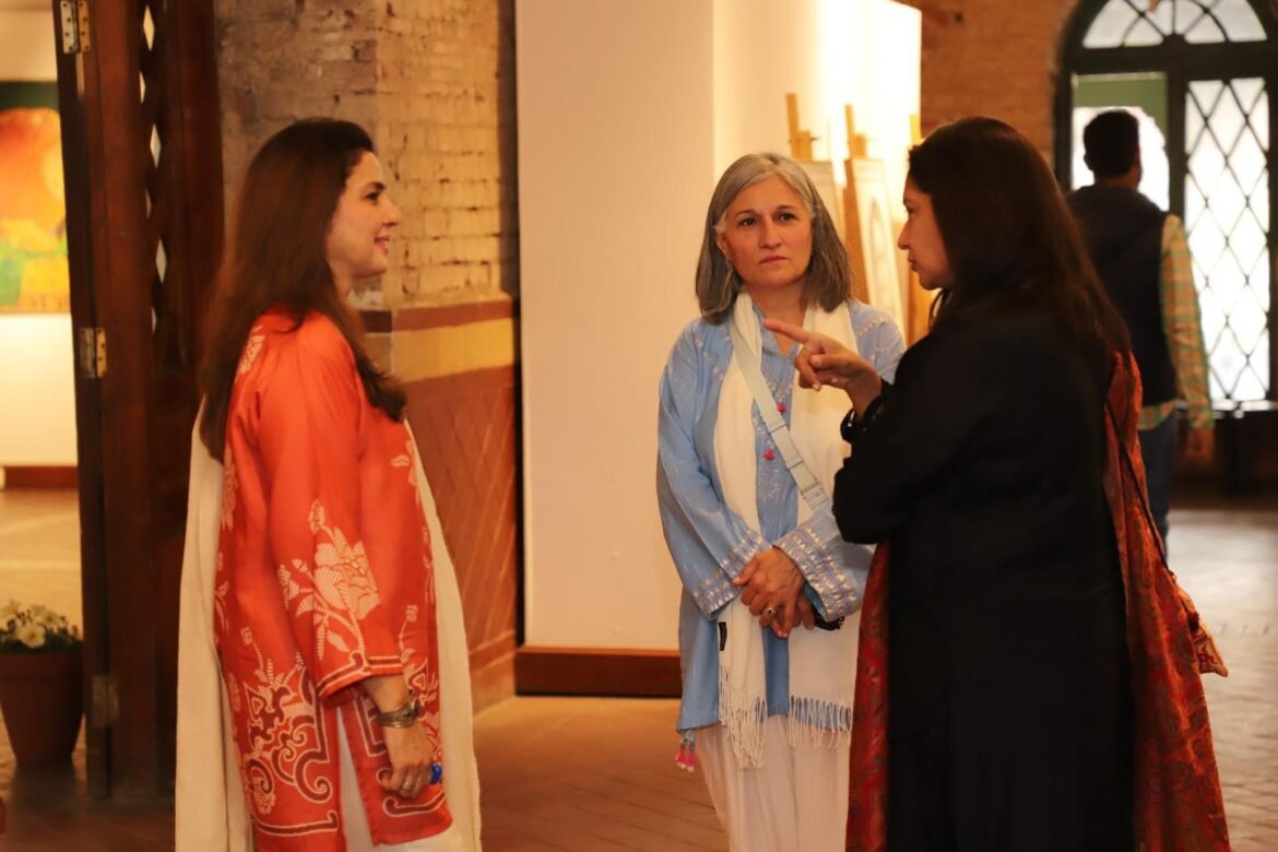 ওয়ালড সিটি লাহোর অথরিটির প্রতিনিধিদলের একাংশ