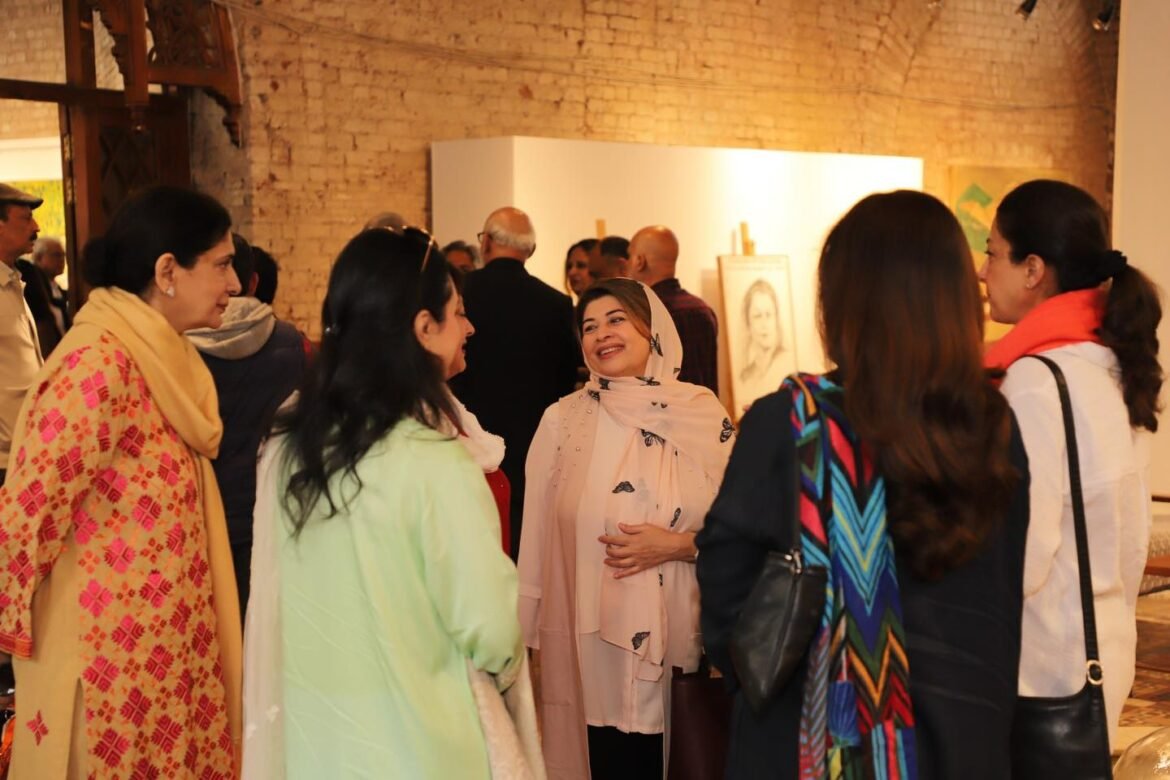 ওয়ালড সিটি লাহোর অথরিটির প্রতিনিধিদলের একাংশ