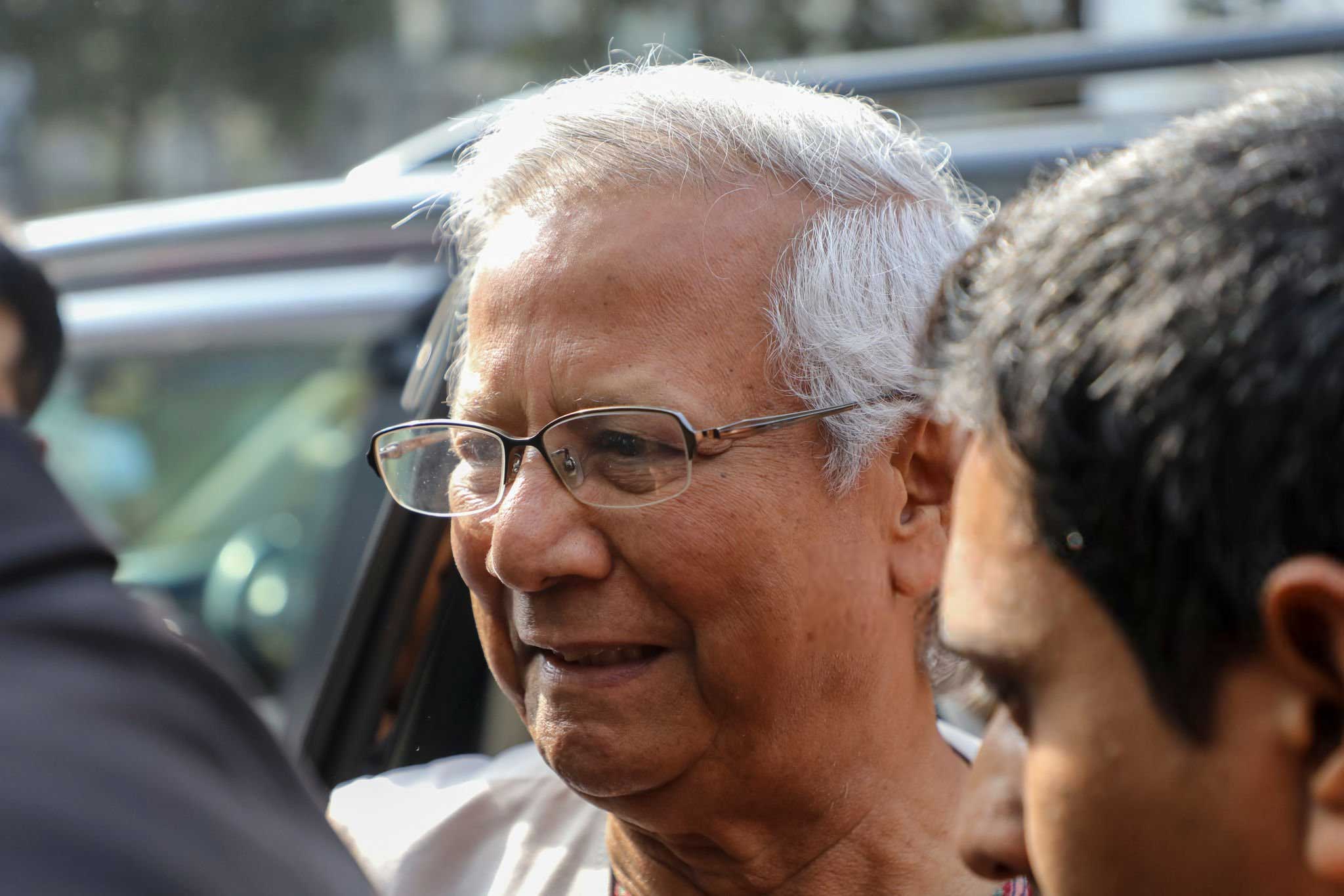 লেবার কোর্টে মুহাম্মদ ইউনূস, ২০২৪ সালের ১ জানুয়ারি তোলা ছবি।