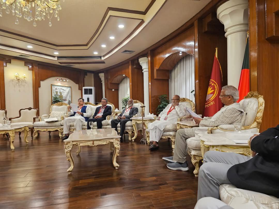 যমুনায় প্রধান উপদেষ্টার সঙ্গে বিএনপির নেতৃবৃন্দ