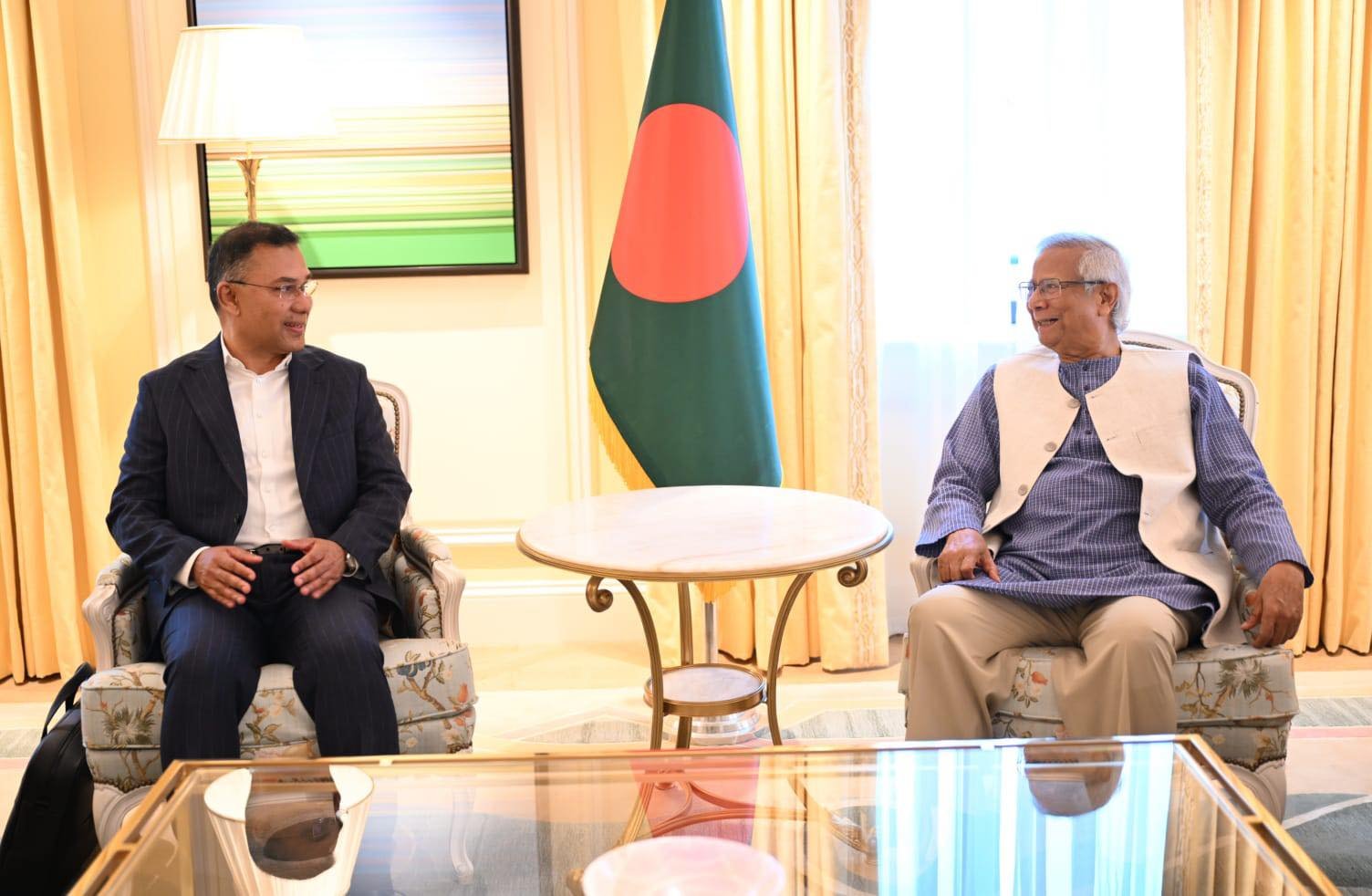 লন্ডন বৈঠকে মুহাম্মদ ইউনূস ও তারেক রহমান