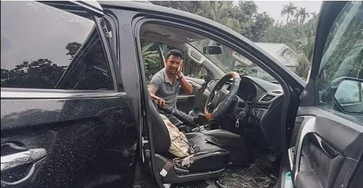 হামলার শিকার ইউএনওর গাড়ি