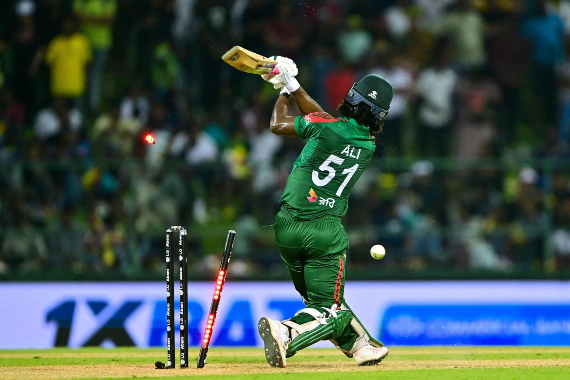 জাকের আলীর আউটের দৃশ্য