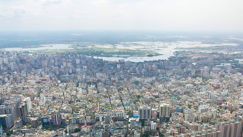 এভাবেই বিলীন হচ্ছে ঢাকার নদ-নদী