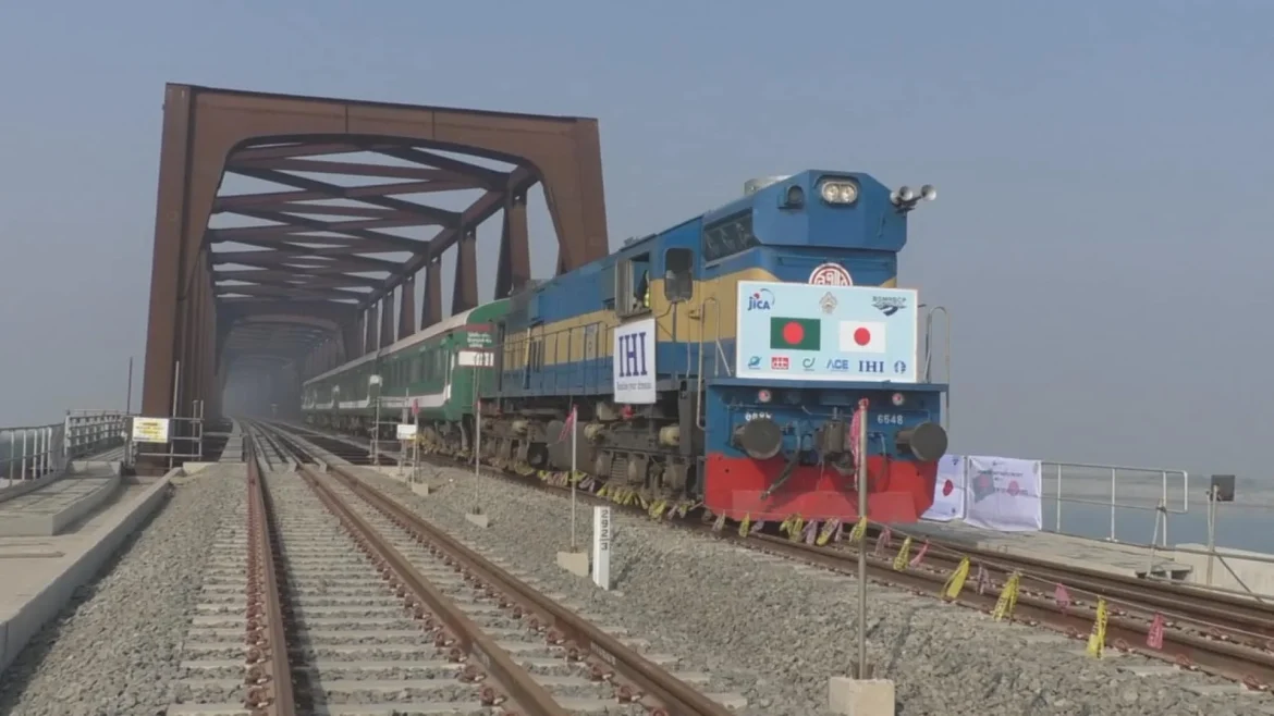 যমুনা নদীর ওপর নির্মিত দেশের বৃহত্তম রেলসেতু