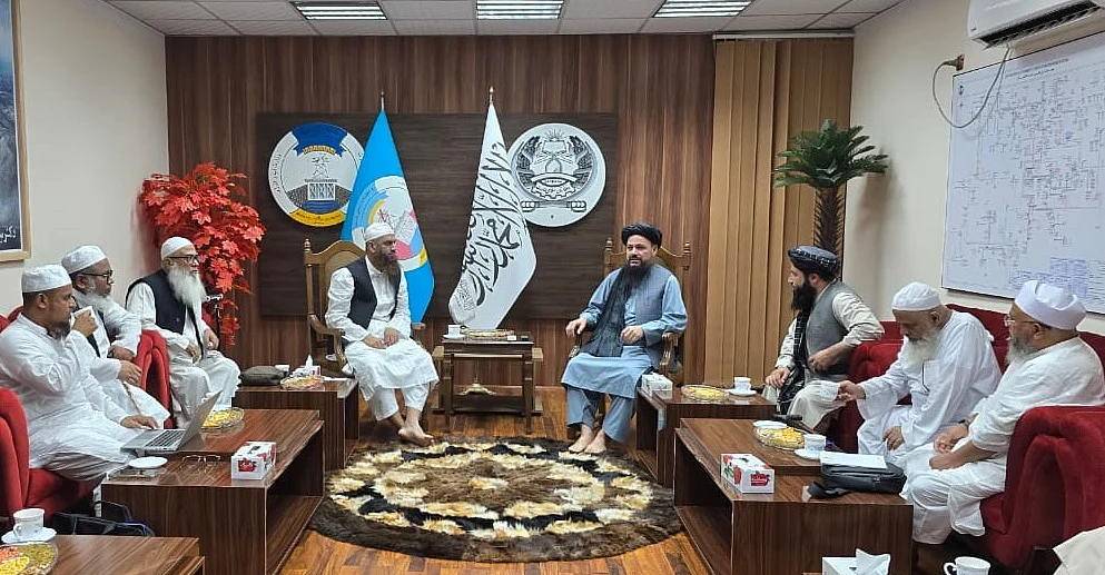 আফগানিস্তানের বিদ্যুৎ ও পানিমন্ত্রী মোল্লা আবদুল লতিফ মানসুরের সঙ্গে বৈঠকে মামুনুল হকসহ বাংলাদেশের আলেমরা