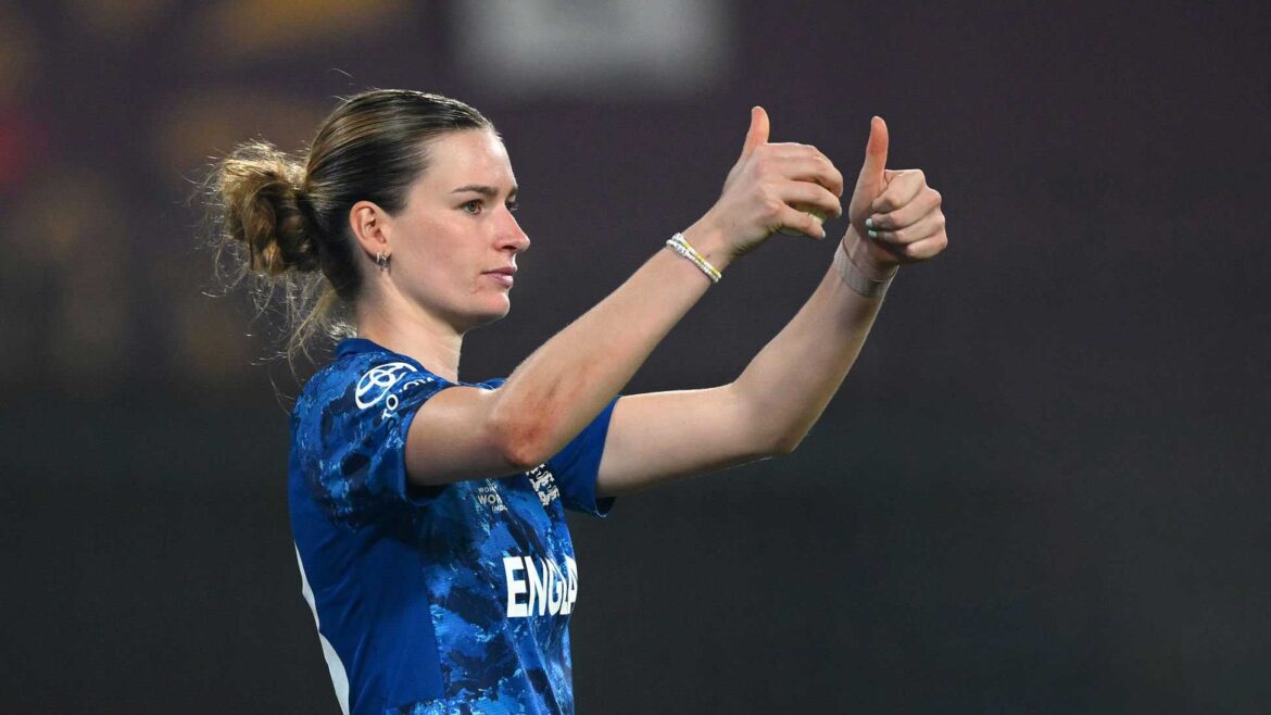 লরেন বেল, এবারের নারী ওয়ানডে বিশ্বকাপের সময় তোলা ছবি।