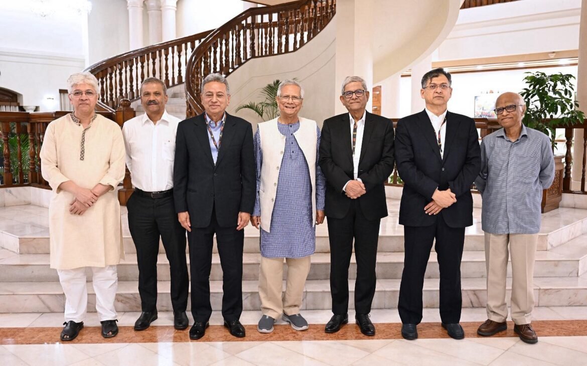 প্রধান উপদেষ্টার সঙ্গে বিএনপি নেতৃবৃন্দের বৈঠক, নির্বাচন প্রস্তুতি নিয়ে আলোচনা